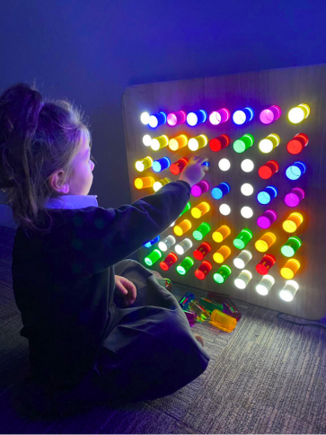 Panneau sensoriel lumineux