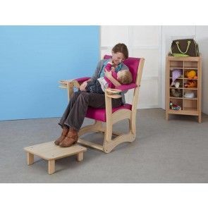 Fauteuil d'allaitement avec repose-pieds