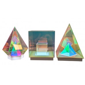Prisme lumineux triangle 3D