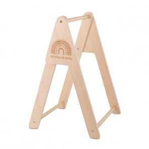 Porte vêtements de poupée