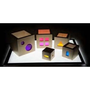 Cubes en bois translucides